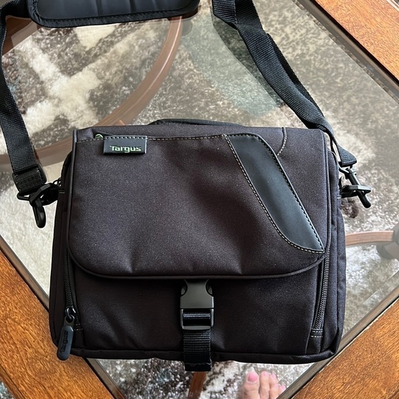 𝅺tragus TABLET/ HANDBAG - Picture 1 of 7